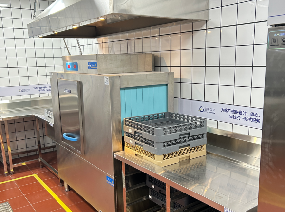 大型餐饮设备一站式采购：高效、节能，助力餐饮帝国崛起！